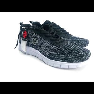 Akademiks Mens 9.5 shoe